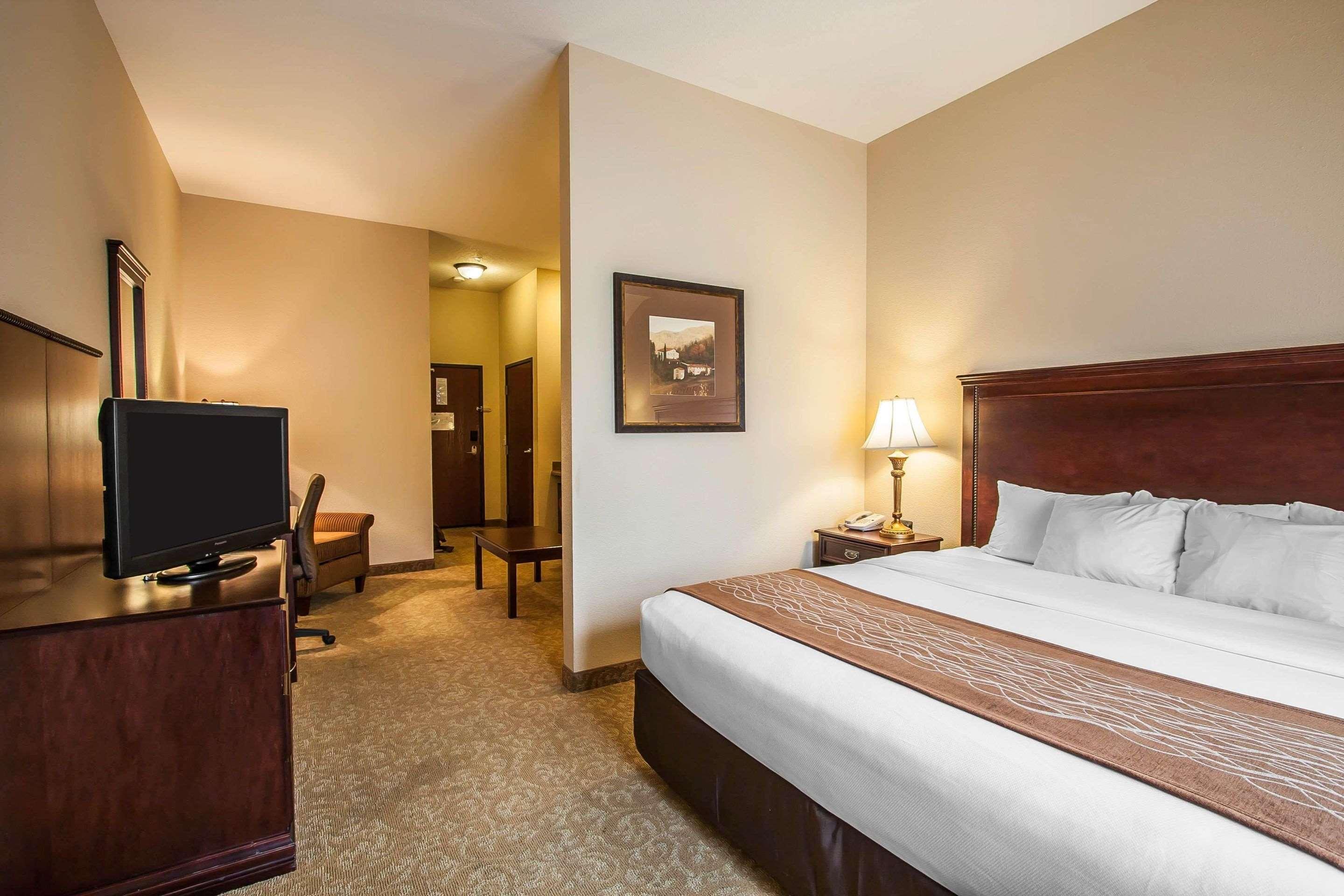 Comfort Inn & Suites Mcminnville Wine Country Экстерьер фото