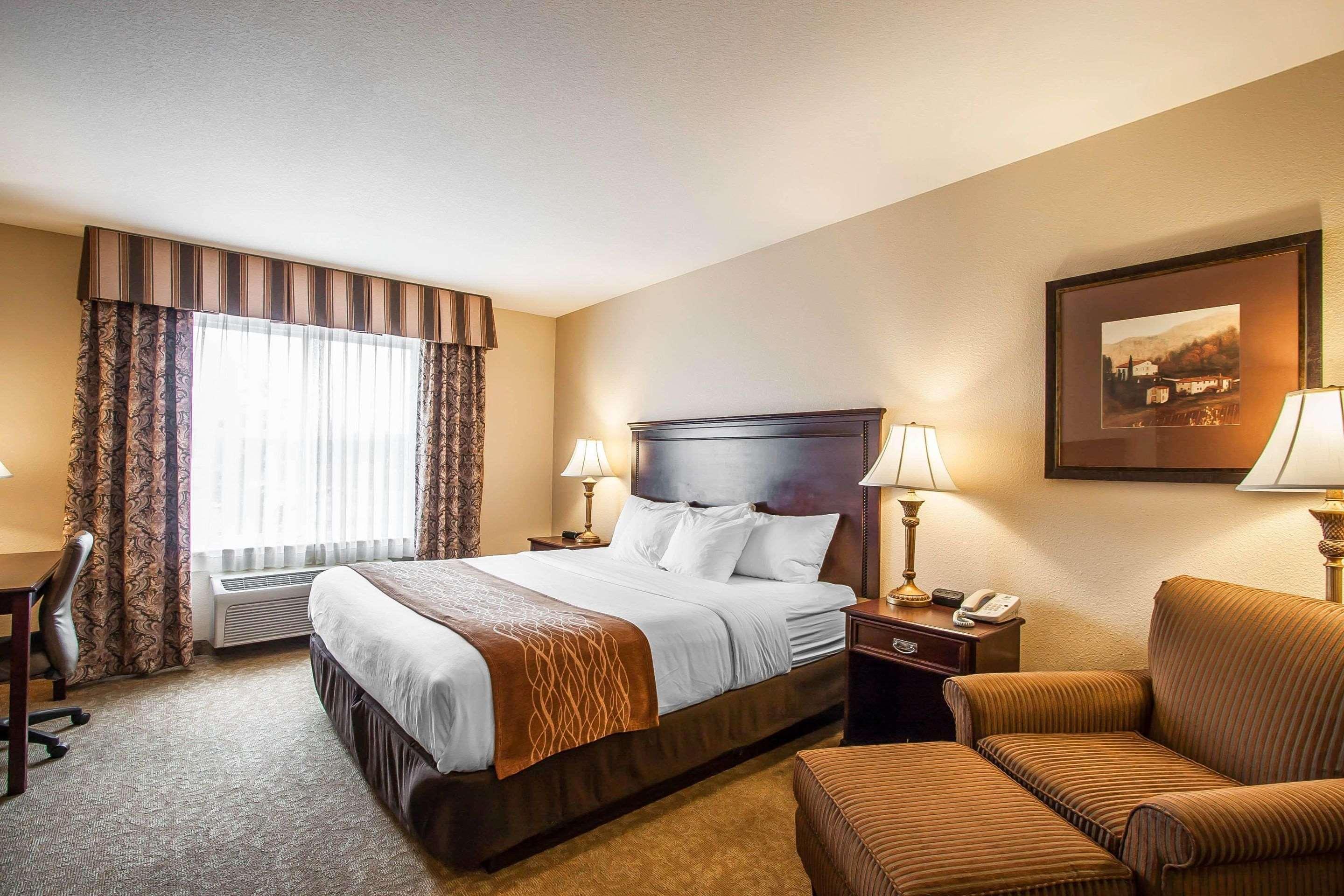 Comfort Inn & Suites Mcminnville Wine Country Экстерьер фото