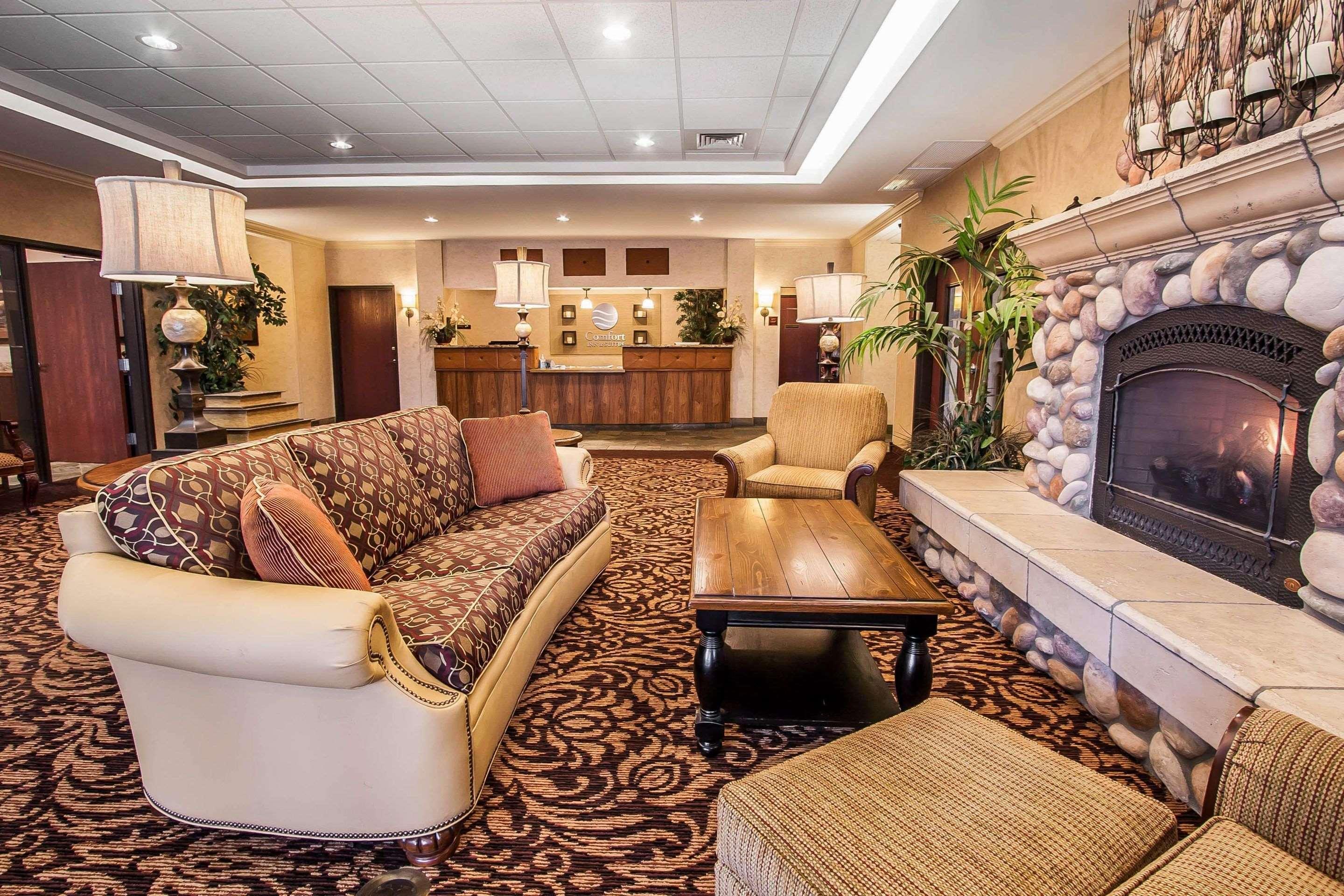 Comfort Inn & Suites Mcminnville Wine Country Экстерьер фото